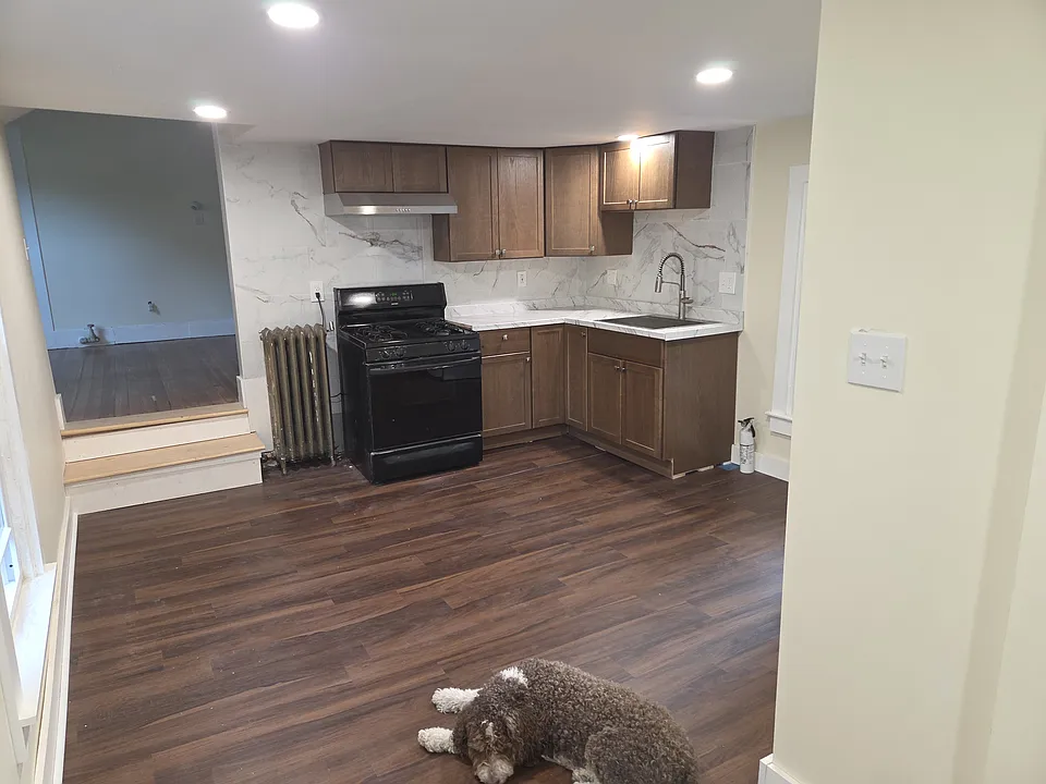 20 Chilcott Pl #2