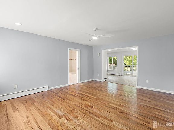 5th image of 618 Wood Ave