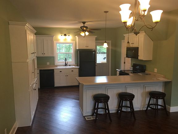 4th image of 409 W Kelly St