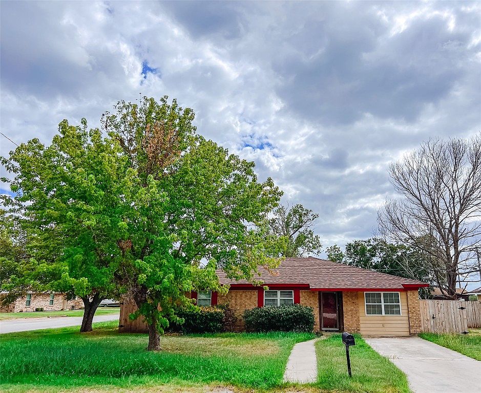 1009 Terrace Dr, Bangs, TX 76823 Zillow