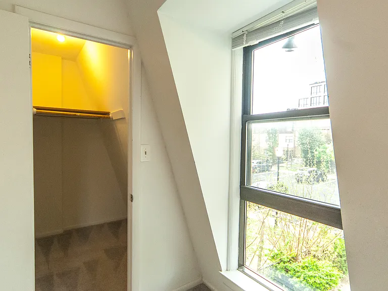 1346 S St NW — Photo 8