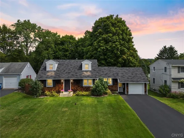 107 Heather Ln, Camillus, NY 13031