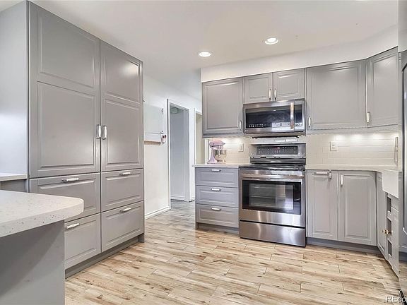 3rd image of 4941 W Tufts Ave