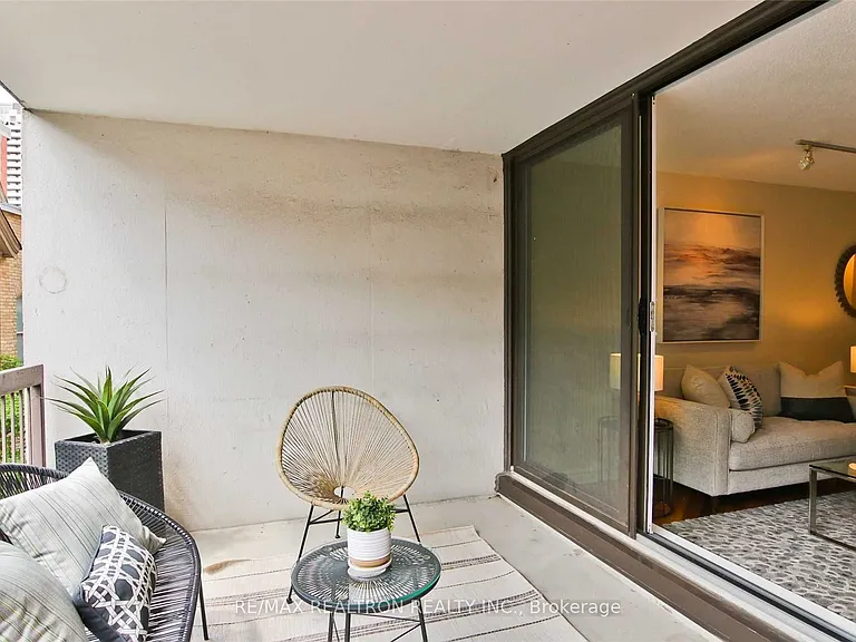 77 Maitland Pl #326 — Photo 28