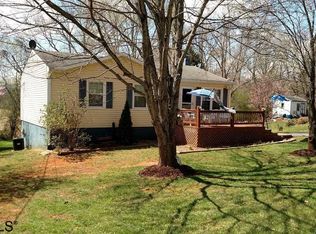 60 Holmes Run Rd, Stanardsville, VA 22973