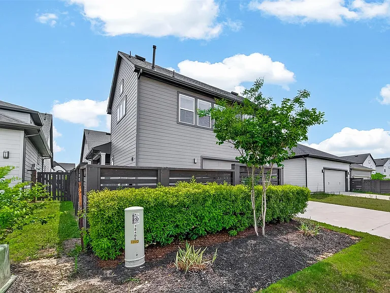 18406 Generous Ln — Photo 44