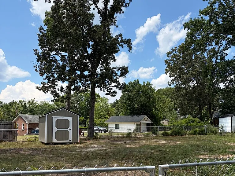 4109 Edwards Rd — Photo 18