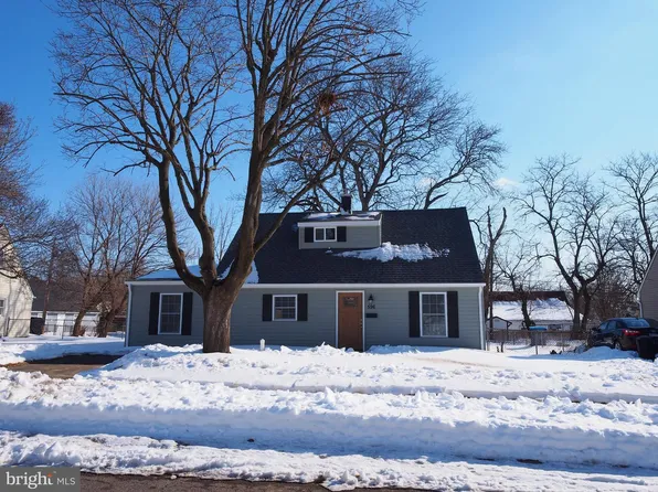 596 Rosemar Dr, Morrisville, PA 19067