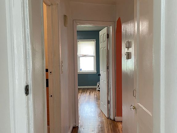 3rd image of 8857 Auburn St
