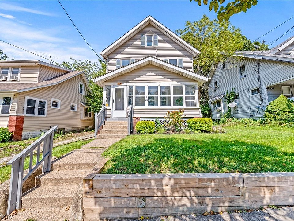 1st image of 33 Brighton Dr