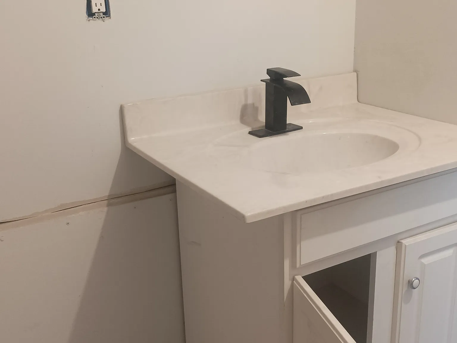1 bed, 700 sqft, $400 — Photo 4