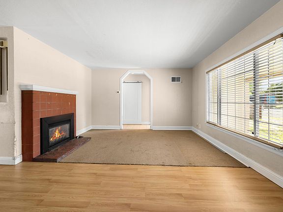 5th image of 1215 Sampson St