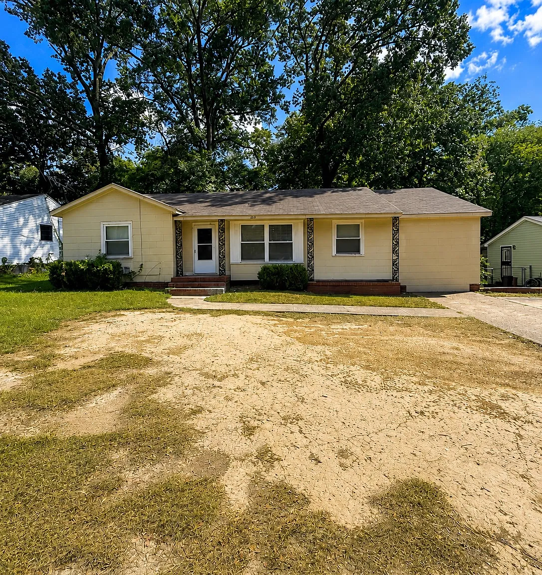 4 bed, 1840 sqft, $1,450 — Photo 1