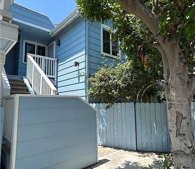 7025 Glade Ave #18 — Photo 14