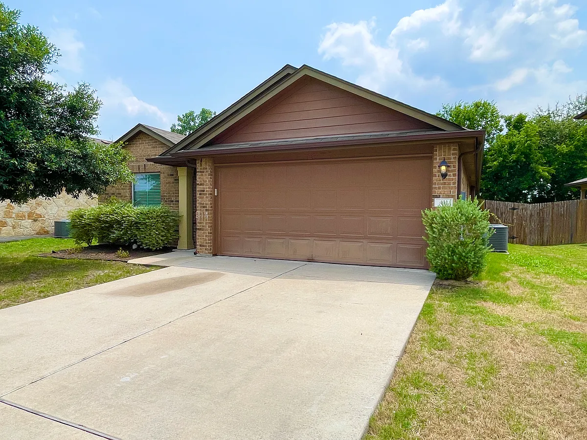 Building Photo - 411 Purple Martin Ave
