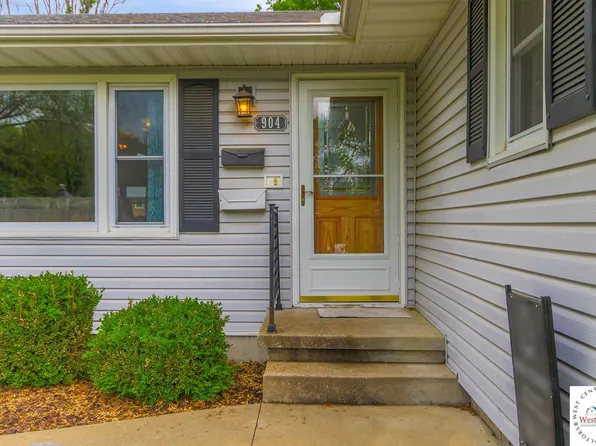 904 Leone Ave, Sedalia, MO 65301