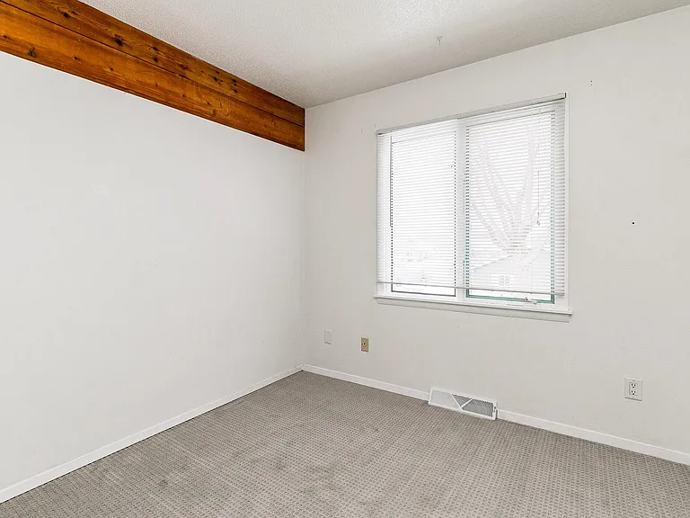 130 Harbet Ave NW — Photo 15