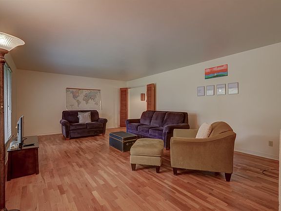 2nd image of 2220 W 11th Ave