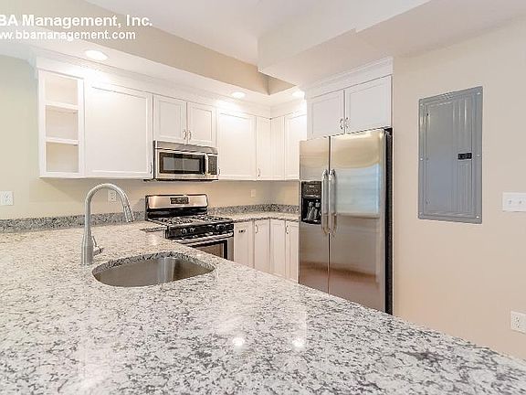 3rd image of 74 Oakland St #1E