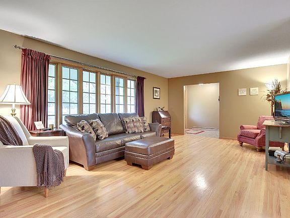 2nd image of 6225 Chowen Ave S