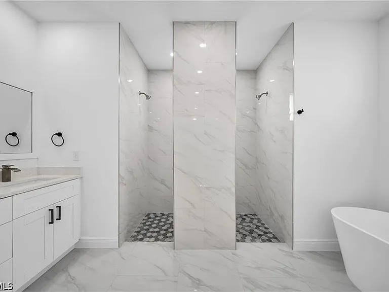 438 Poplar St — Photo 18
