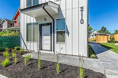 2110 Martin Luther King Jr Way #A — Photo 2