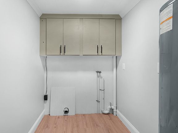 4th image of 1282 Mull St
