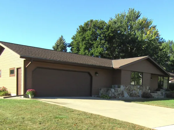 749 Birch St, Dawson, MN 56232
