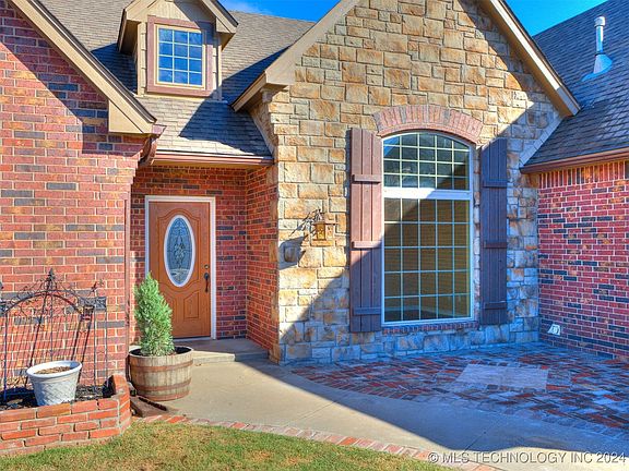4th image of 14593 Eagle Dr