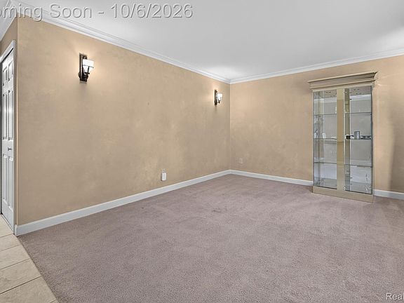 5th image of 29719 Flanders Ave