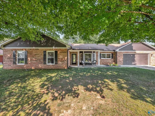 226 Barnstable Ct, Harvest, AL 35749