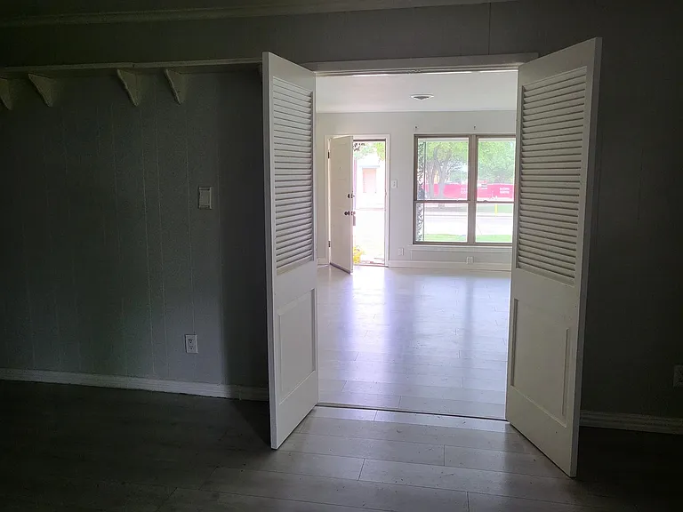 1701 P Ave — Photo 27