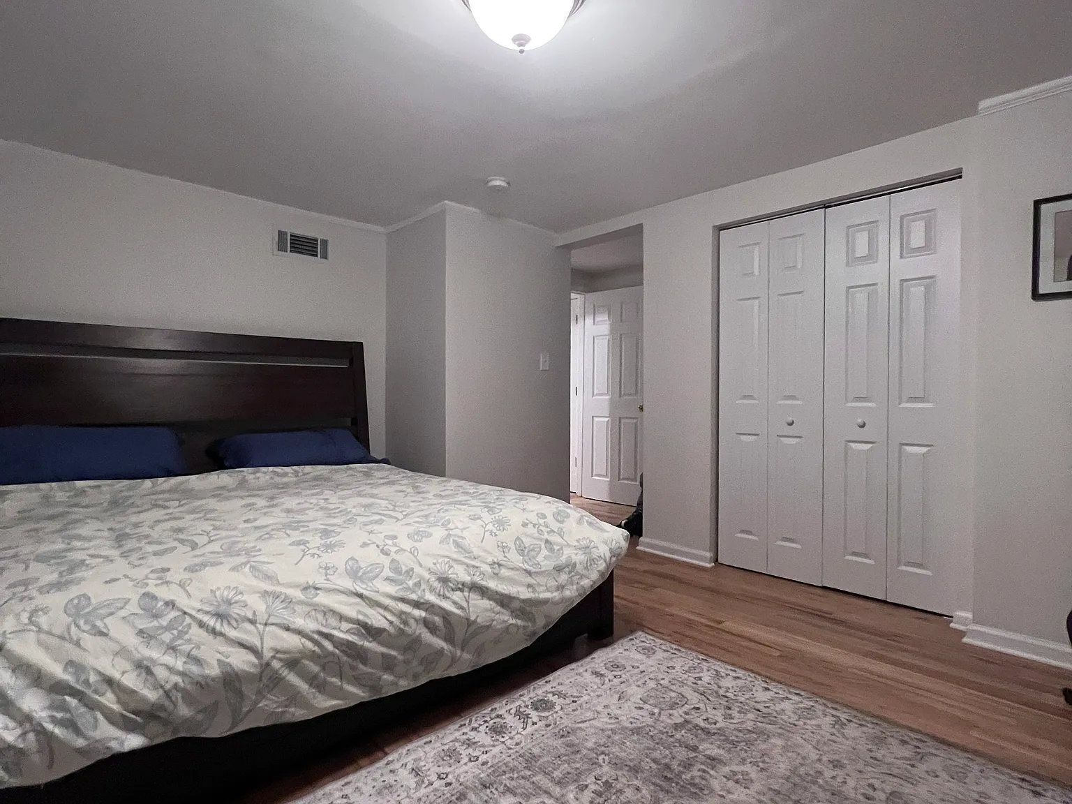 3 bed, 1200 sqft, $3,397 — Photo 2