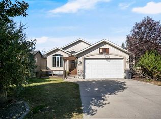 211 E Lineham Acres Close NW, High River, AB T1V 1W6