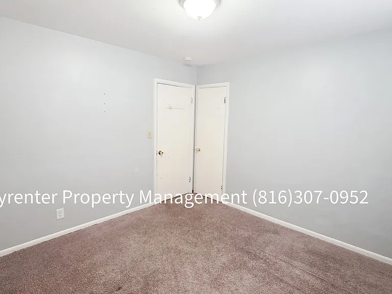 9307 E 15th St S — Photo 12