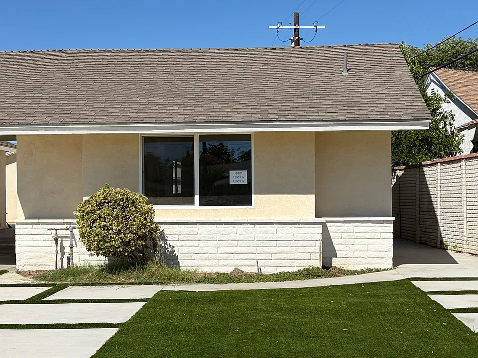 15901 Bryant St