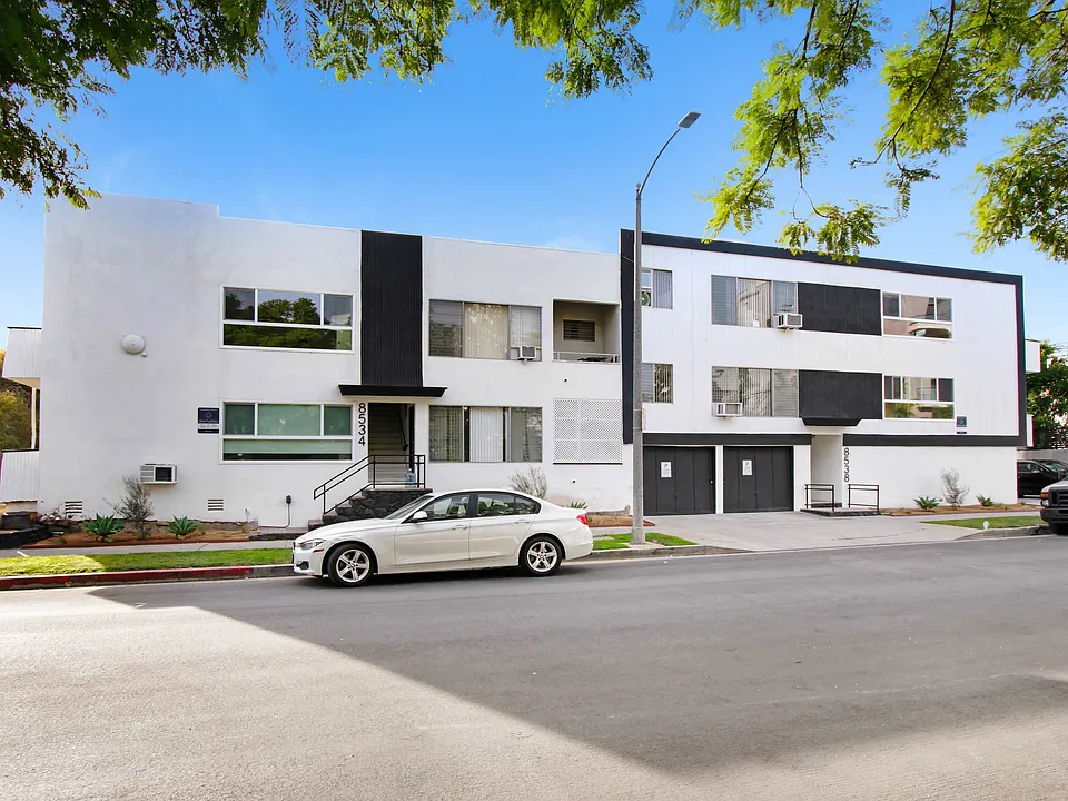 8534-8538 Colgate Ave