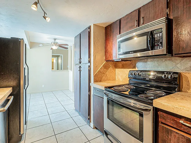 1620 N Wilmot Rd #N200 — Photo 22