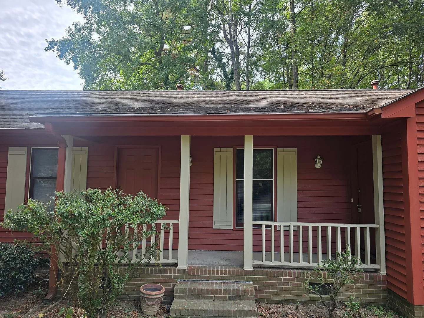 2214 Daley Rd. — Photo 2