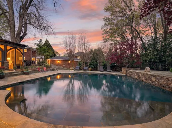 521 S Main St, Wake Forest, NC 27587