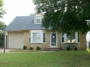 1706 N 8th St, Arkansas City, KS 67005