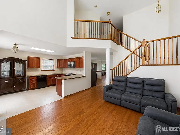 101 Wellington Park Dr — Photo 8