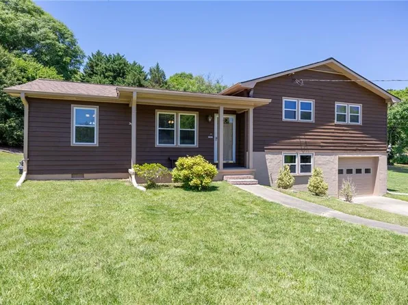 211 Mayflower Dr, Woodstock, GA 30188