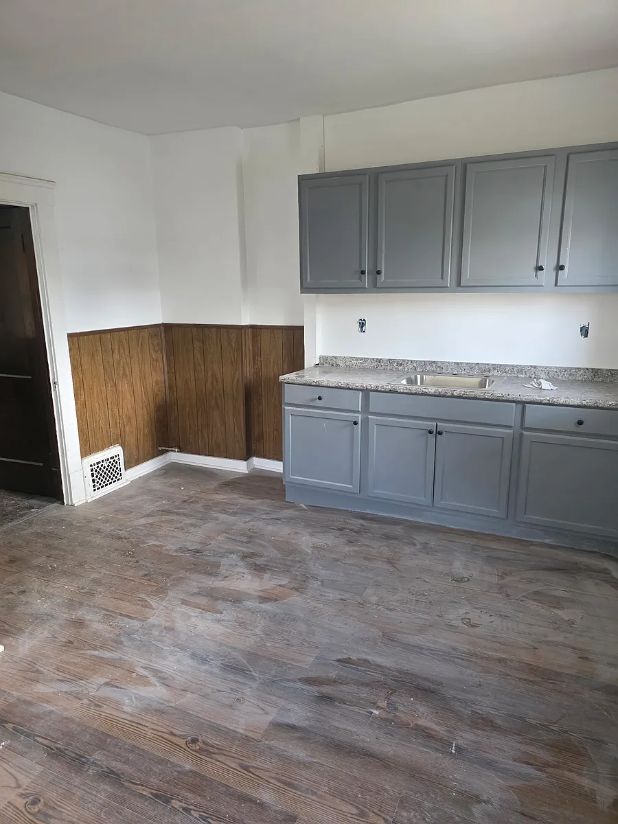 Building Photo - 2176 West Blvd #2176