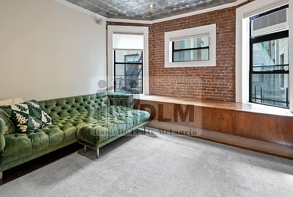 Sold by Oxford Property Group | media 7