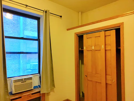 Rented by Crosstown Apartments NYC | media 26