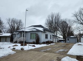 414 N Harrison St, Laurens, IA 50554