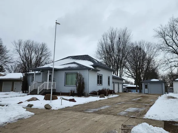 414 N Harrison St, Laurens, IA 50554