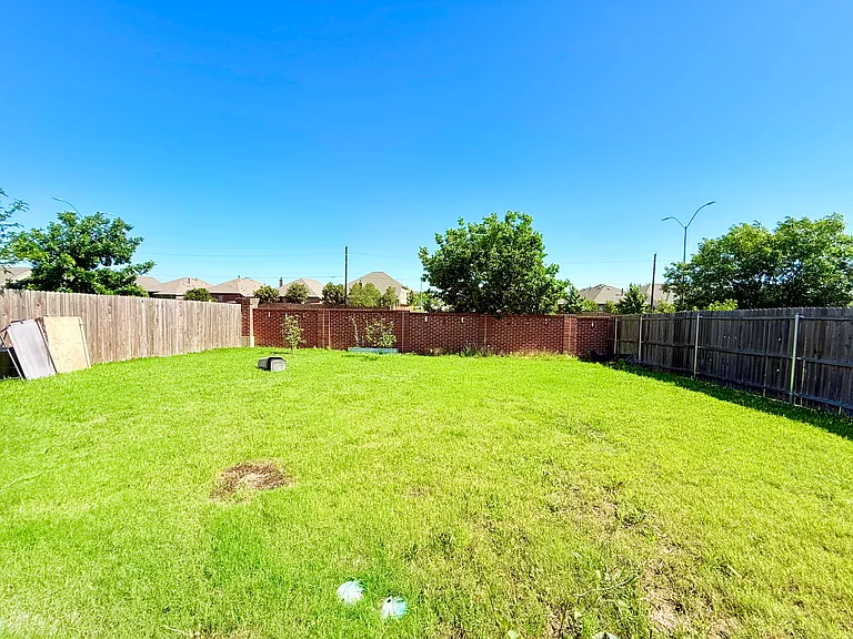 1909 Jacona Trl — Photo 20
