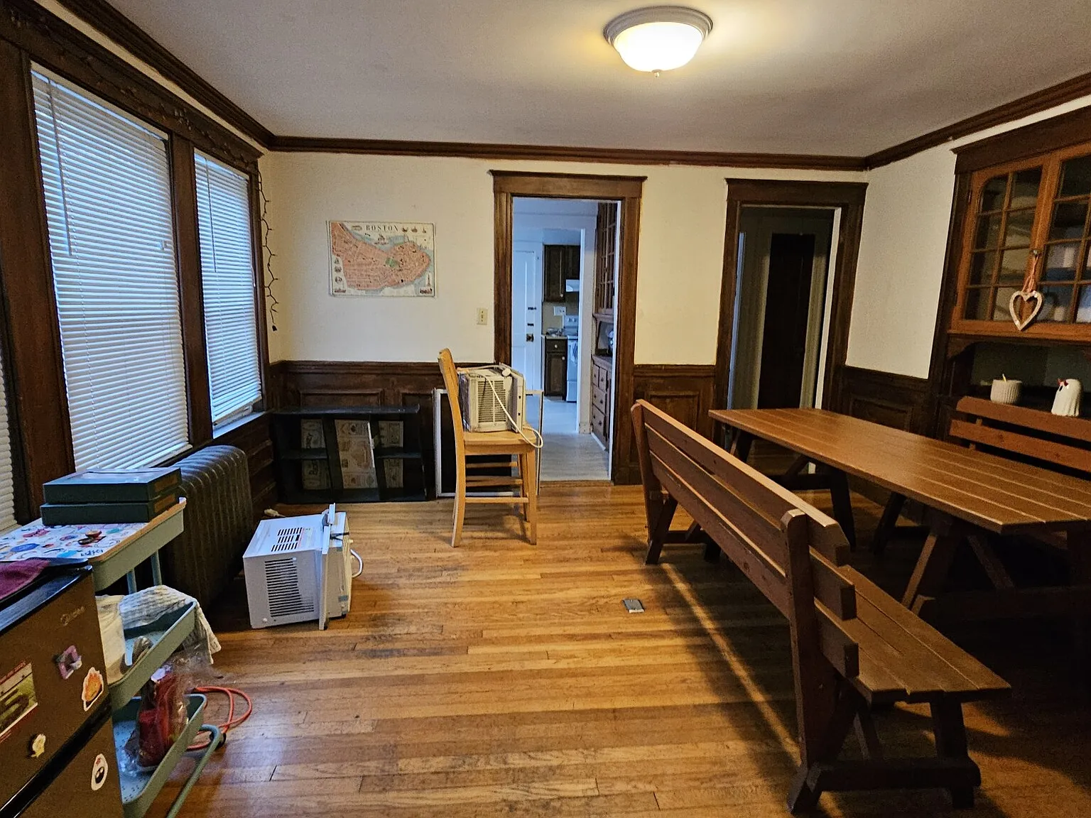 3 bed, 1200 sqft, $5,600 — Photo 2